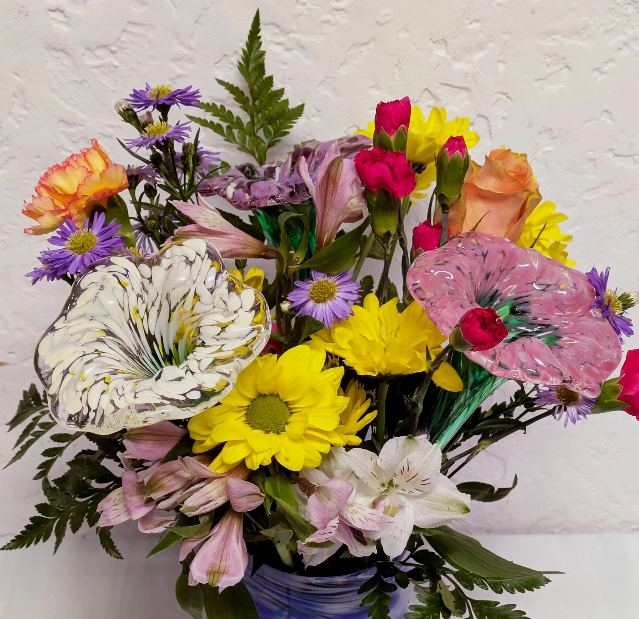 MD26 large vase close 1.jpg