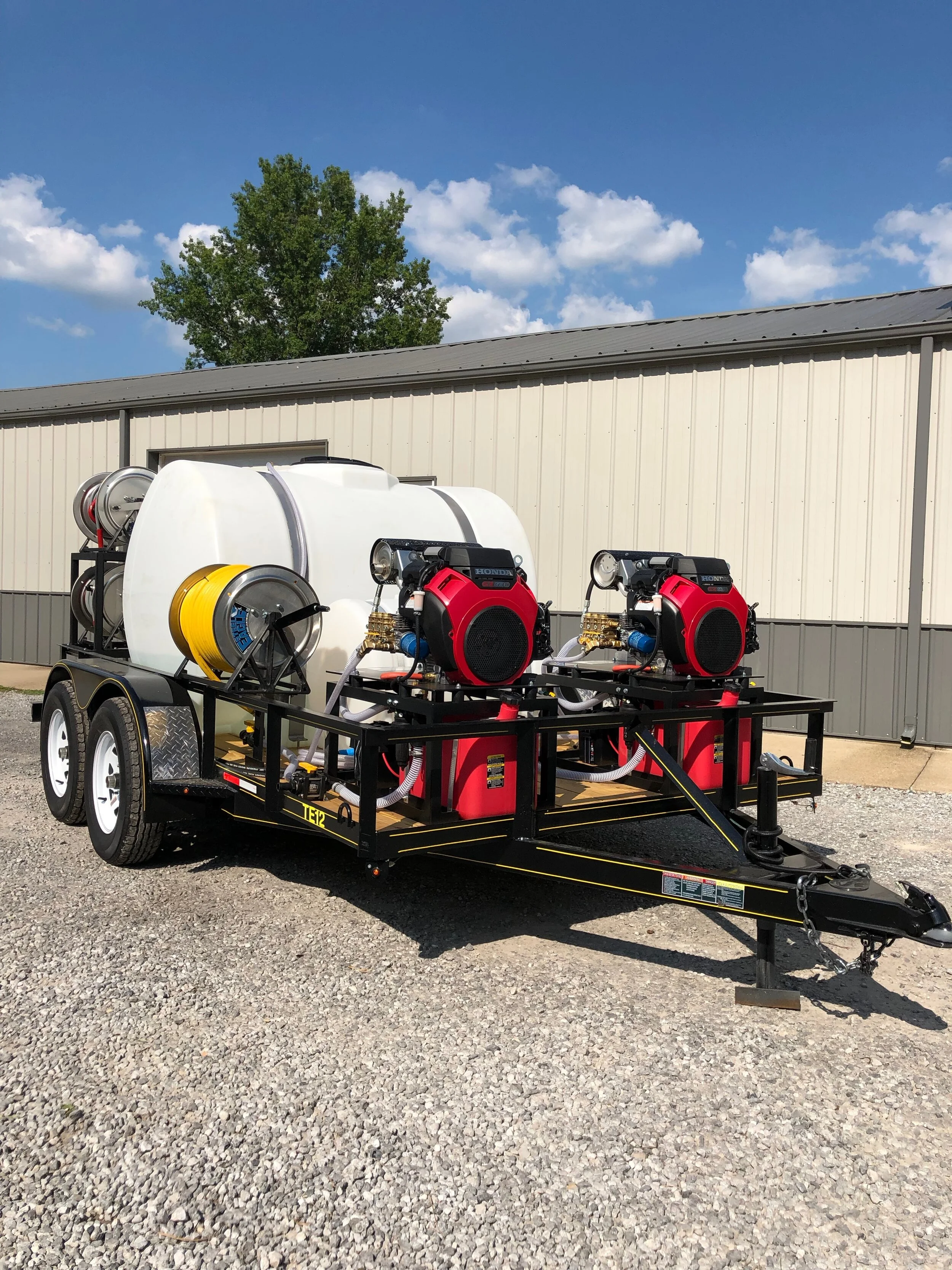Twin 3000 PSI @ 8 GPM Cold Water Trailer