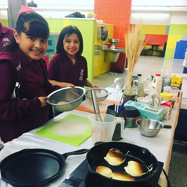 Sweetcycle&rsquo;s &ldquo;Flower to Flour&rdquo; with the 4th graders at #newsettlementcmsp in the Bronx.  We husked wheat; ground wheat, cooked pancakes and porridge with the bean and germ.  #healthyfoodforkids #goodfoodforkids #wheatberries #wholeg