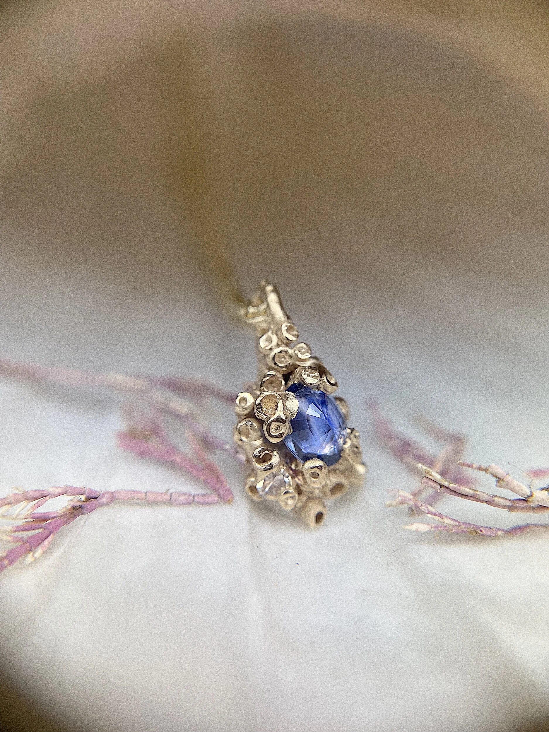 046F8E4B-DD4E-4E6E-B103-B3DE786842CF