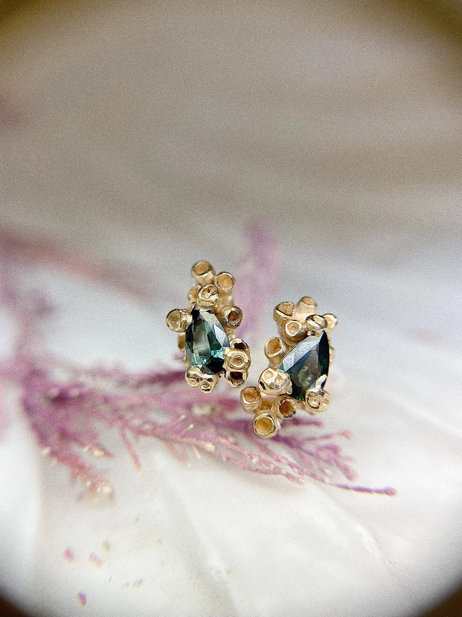 CAF5E28E-4EF5-4A5E-B5FD-04047EF15AFA