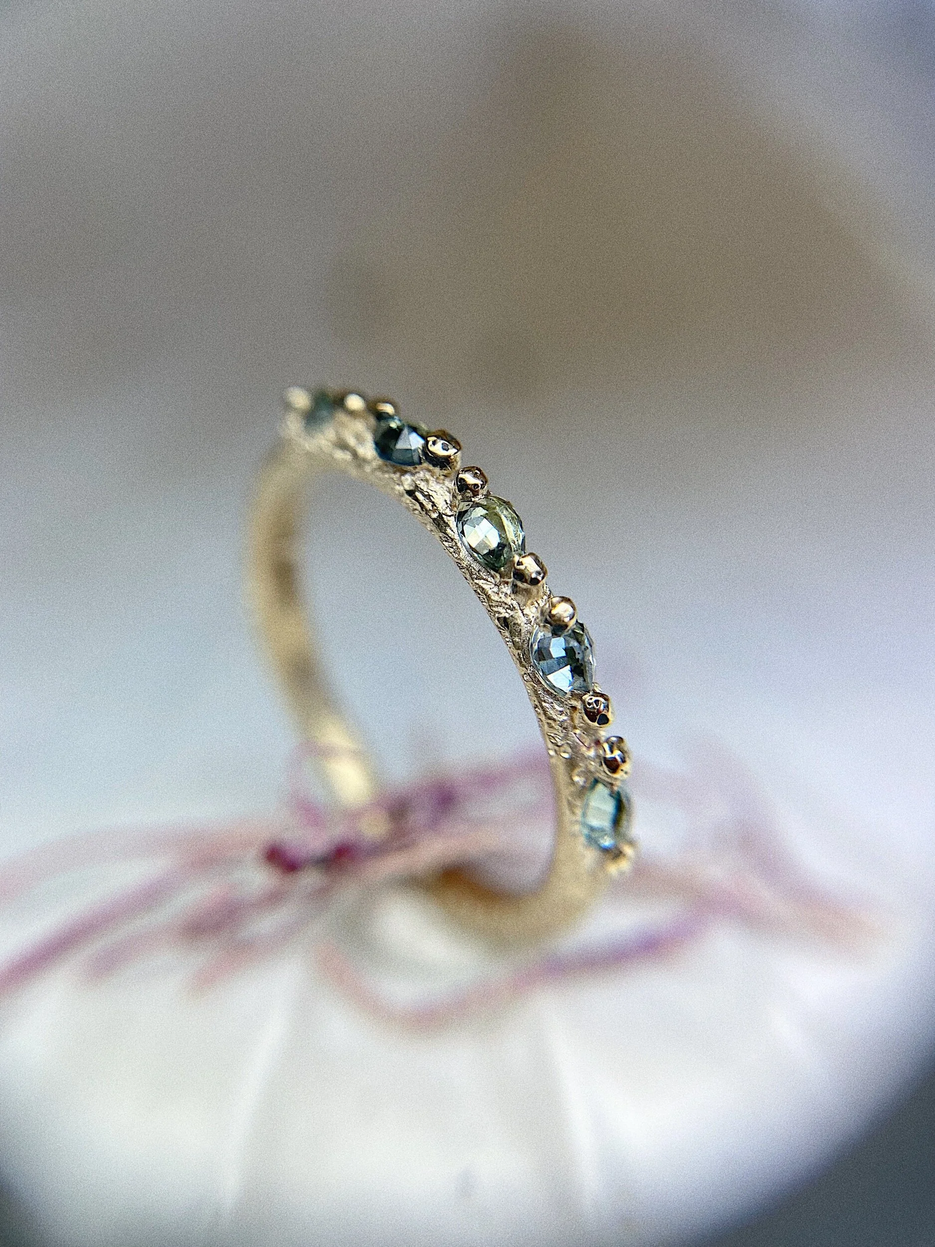 86FB1372-9922-44B4-8A9F-942F69F1E0B2