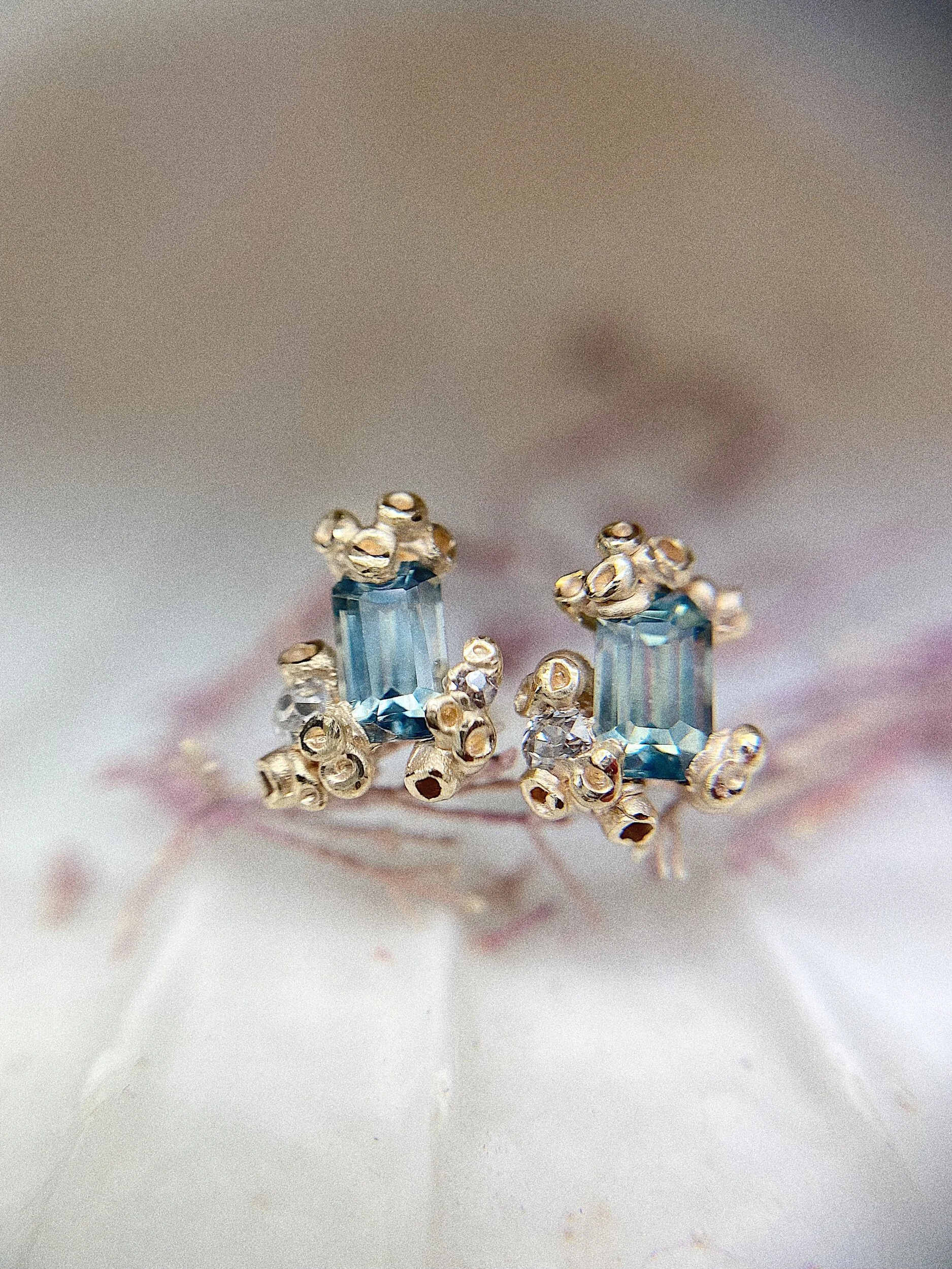 2C621E8C-1ABA-40E6-8FA7-21D9E9C54C8F