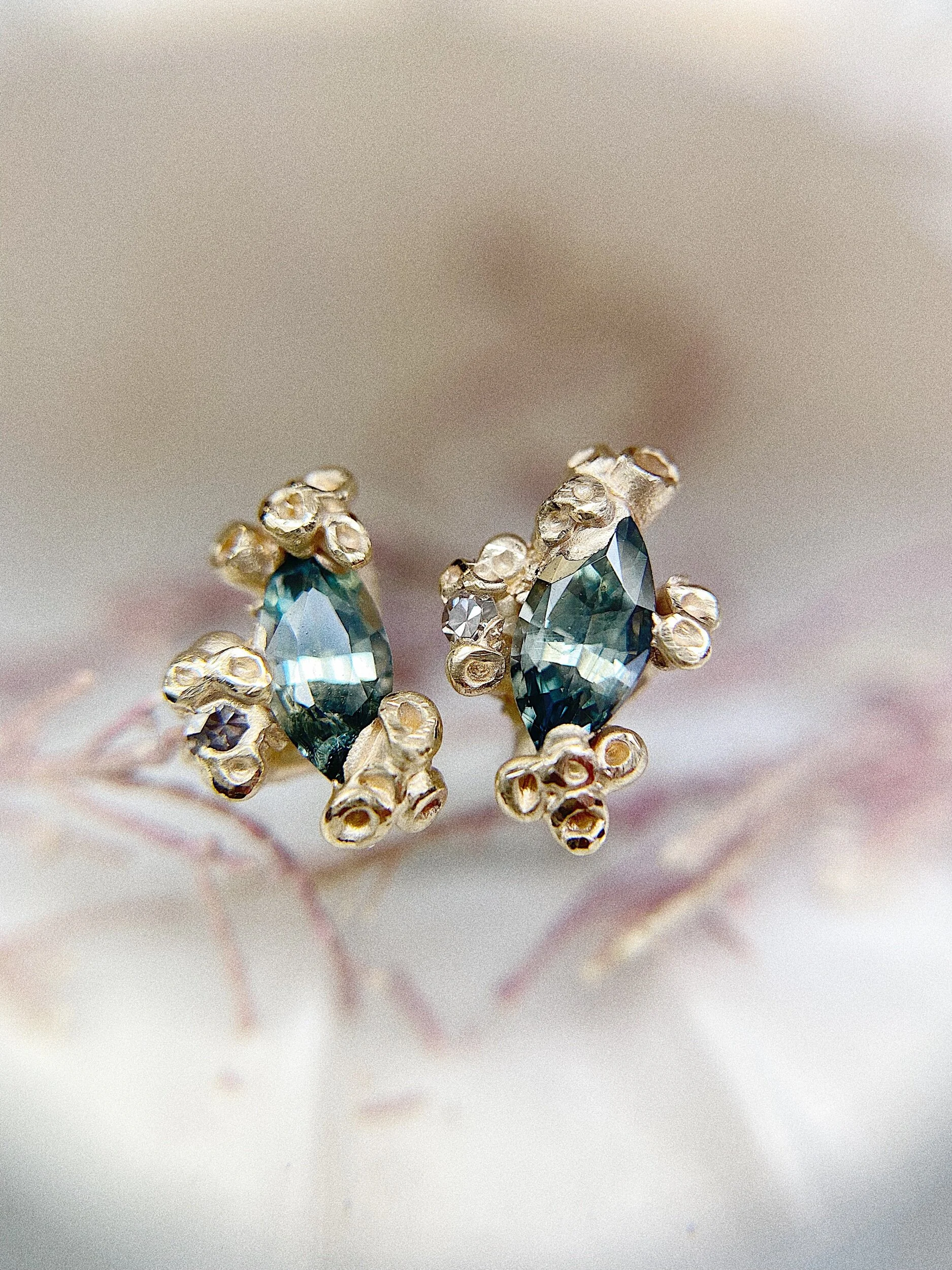 D8AFCB5C-8843-4E1D-ABF4-BFBFE70F5F72