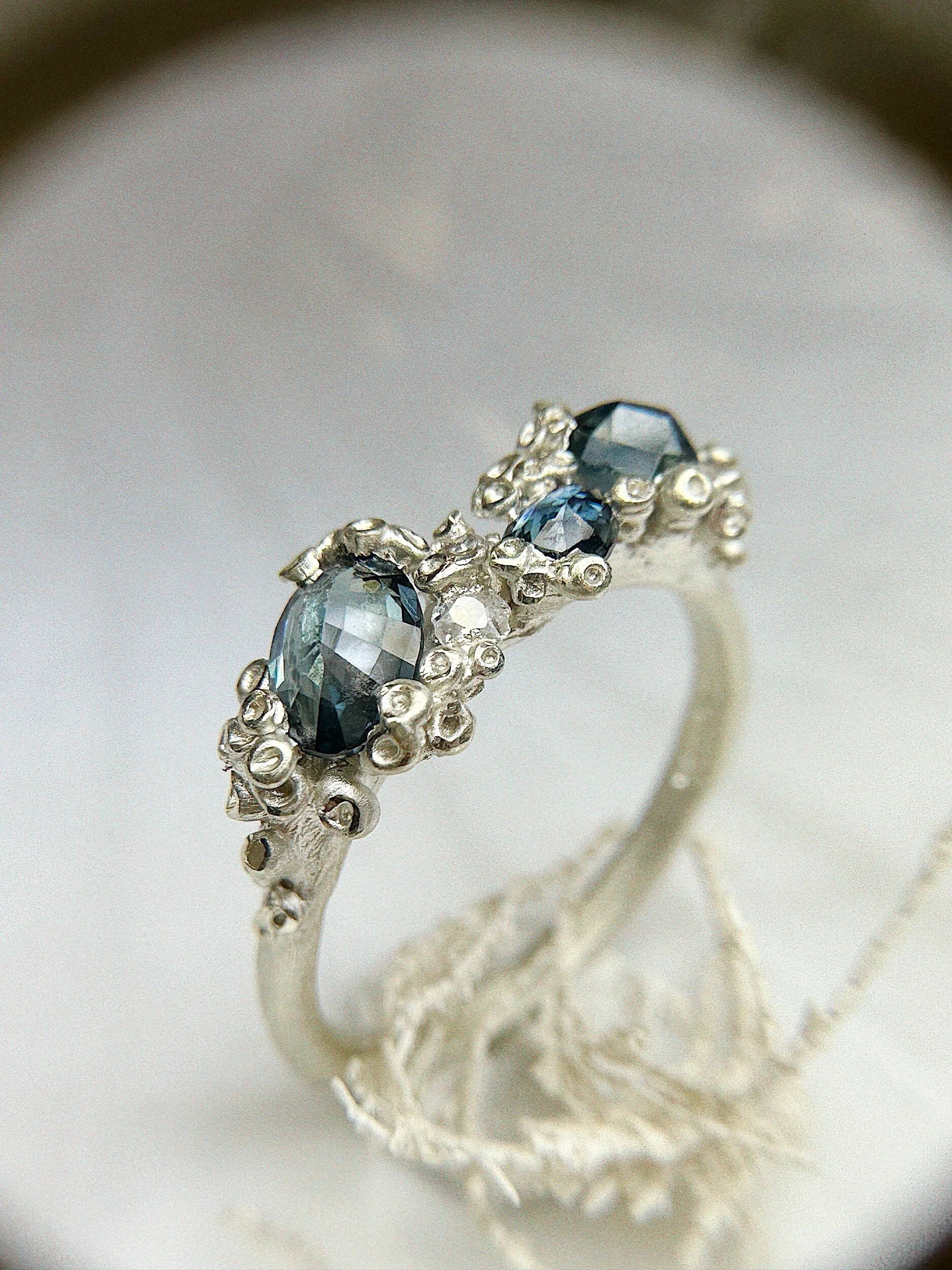 581B6E84-F8F0-4507-80F9-88524F6E2495