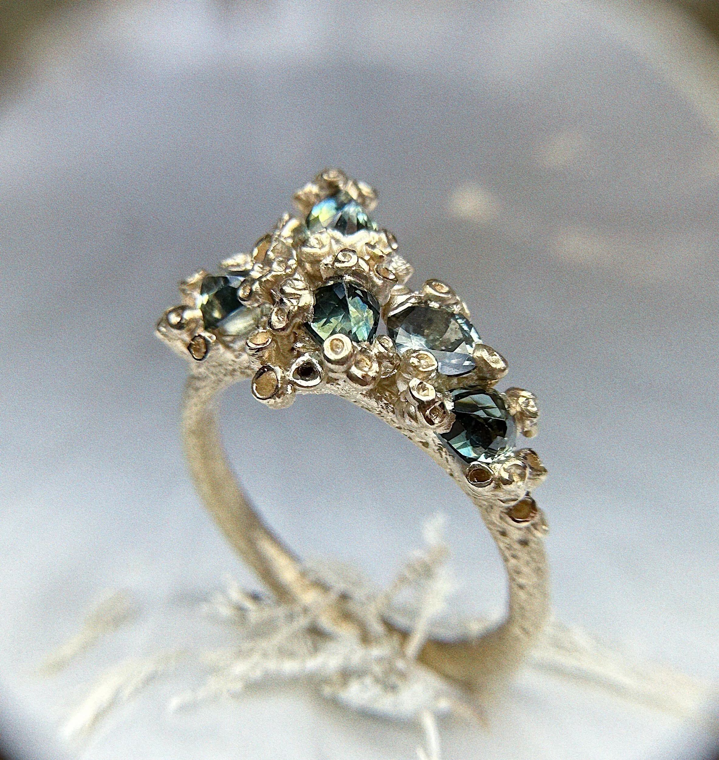 14F9EB98-ACD3-40C4-A6A2-1D958EECD529