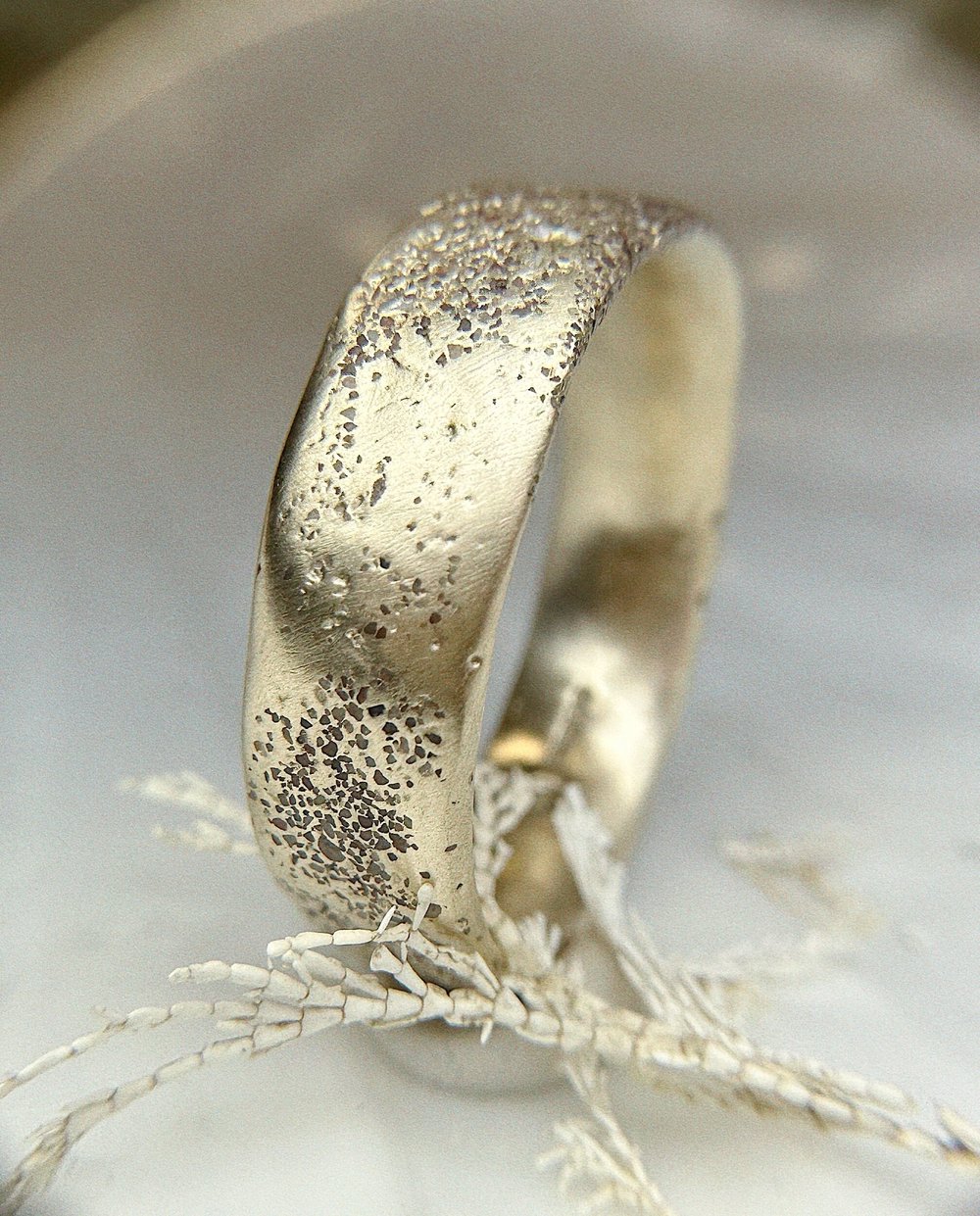 Wide sand scatter band — Ami Pepper