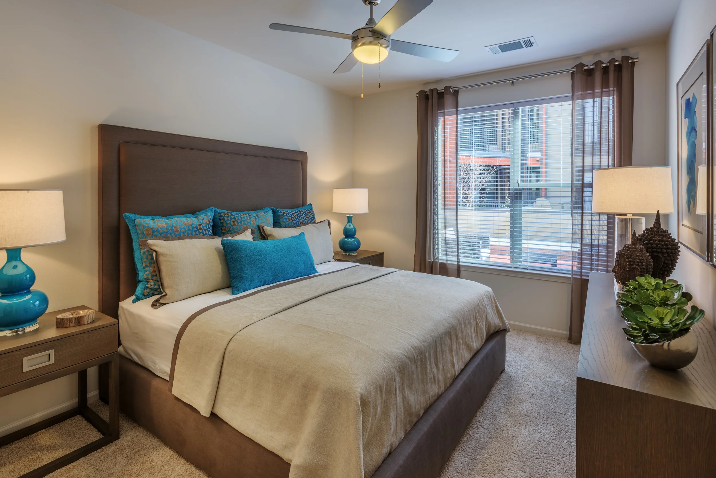 1100-south-apts-int-0332.jpg