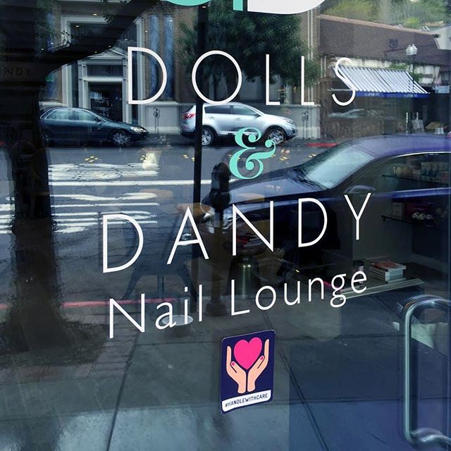 On Fridays we say thanks. Grateful for the support of @dollsanddandy, a socially responsible salon and new member of the #handlewithcare alliance. Salon owners: DM us for info! #💅