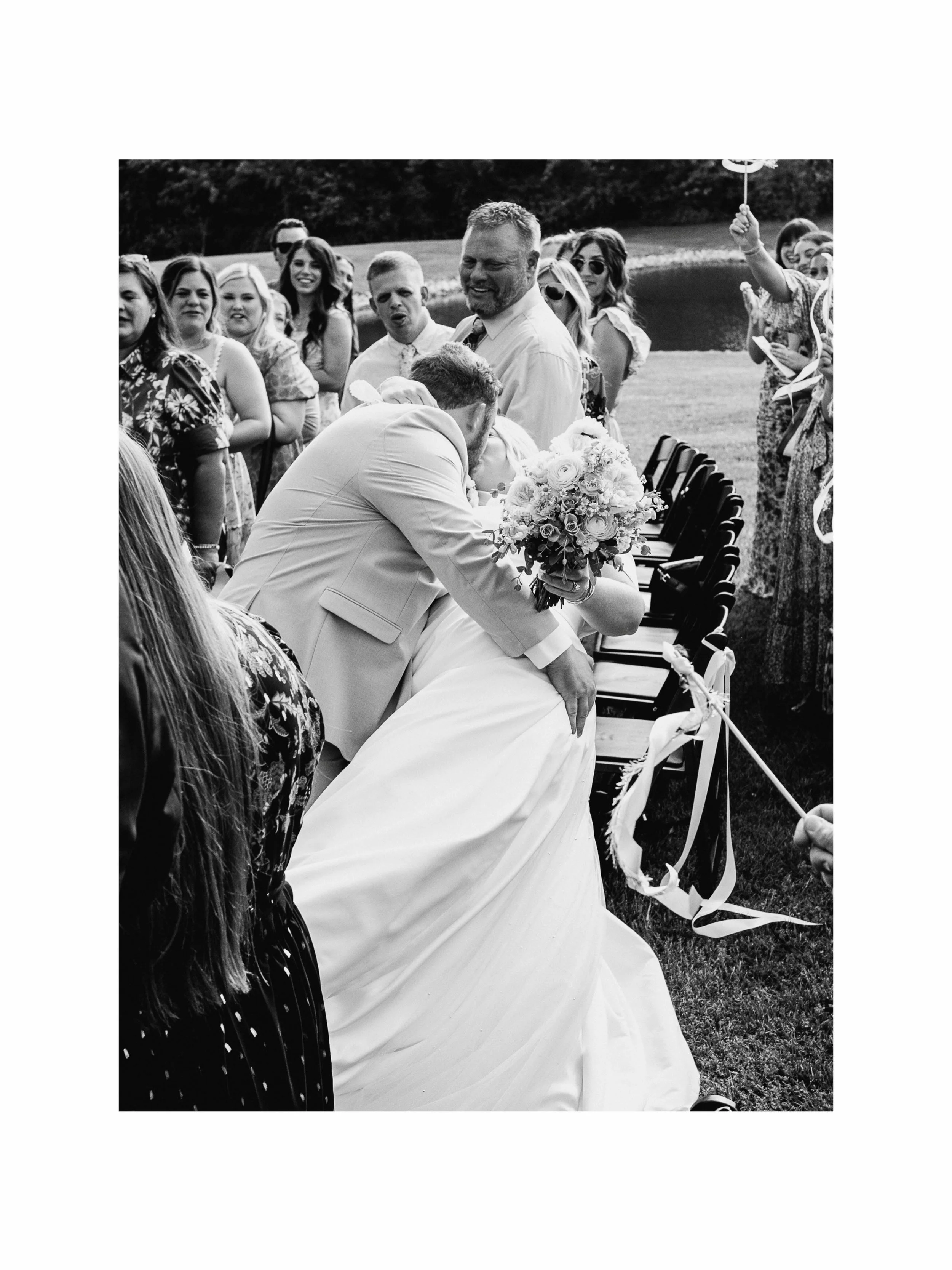 Congrats to the Hinkley's. Had fun messing around with a compact setup and grabbing a few frames of Lizzie + Ryan&rsquo;s day.

@sonyalpha ZV-E10 + @thypoch_official 35mm Prime Lens, a fun little combo used it like a rangefinder. F/16 isn't too crazy