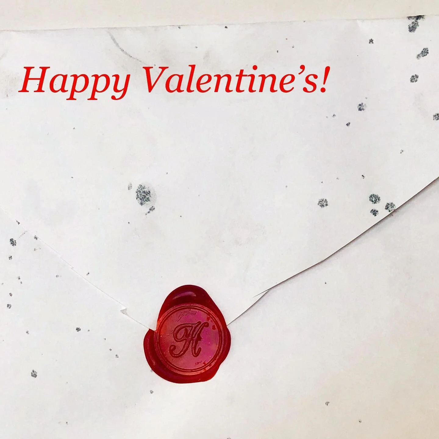 A love letter to everyone who has supported The Art Room this past crazy year. Thank you! I am sending you all a big, happy, paint-spattered hug. 🥰 Here&rsquo;s wishing you a weekend full of love and family day activities.