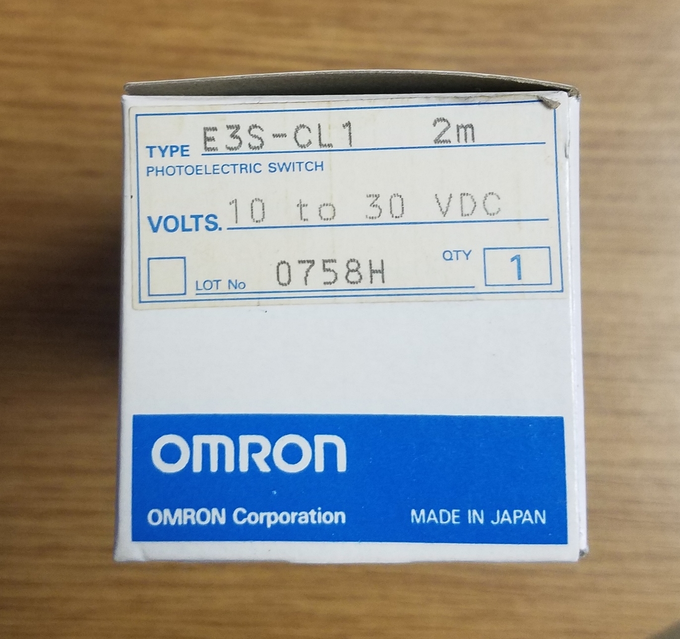 ONE NEW OMRON E3S-CL1 2M 