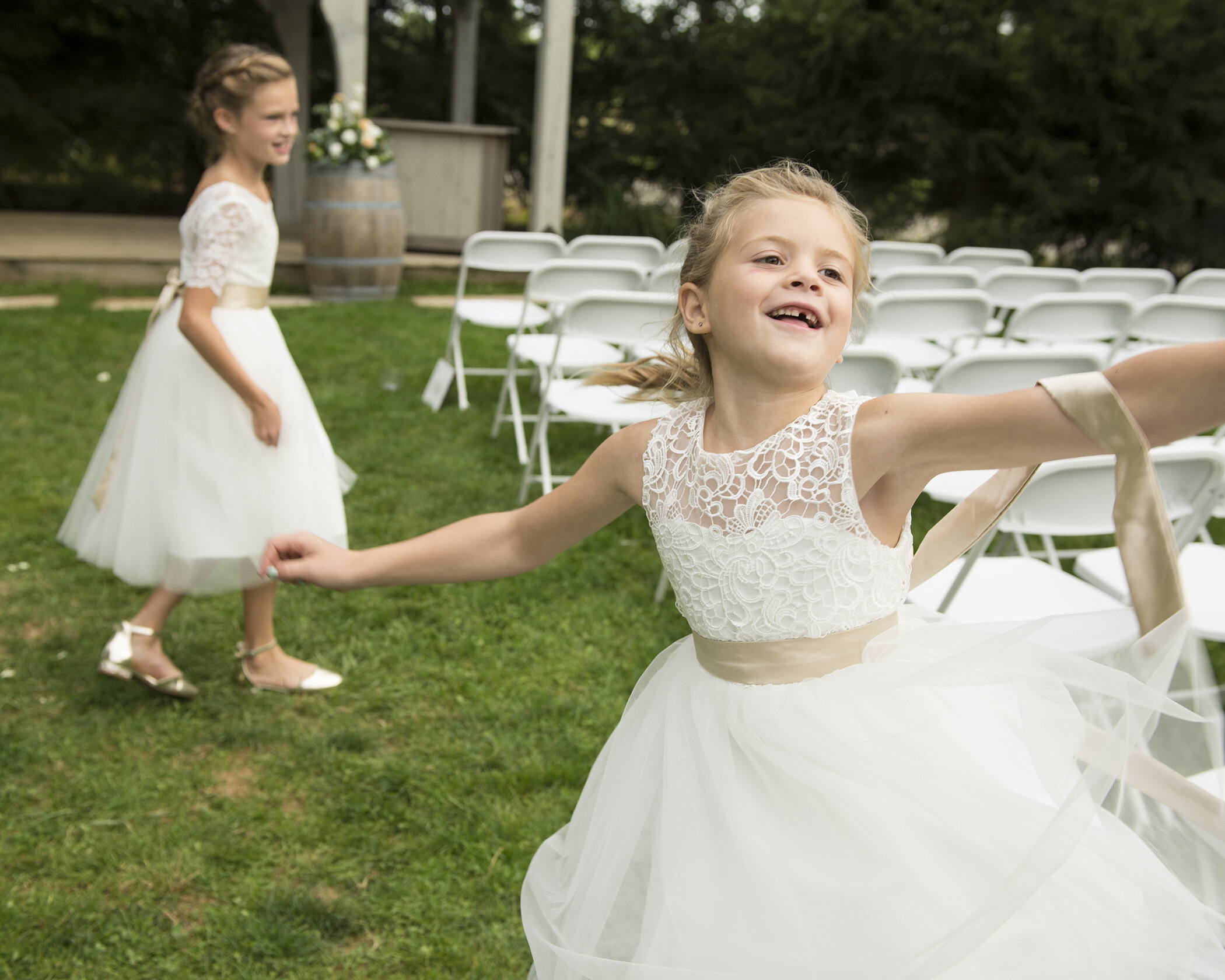 Dancing Flower Girl 