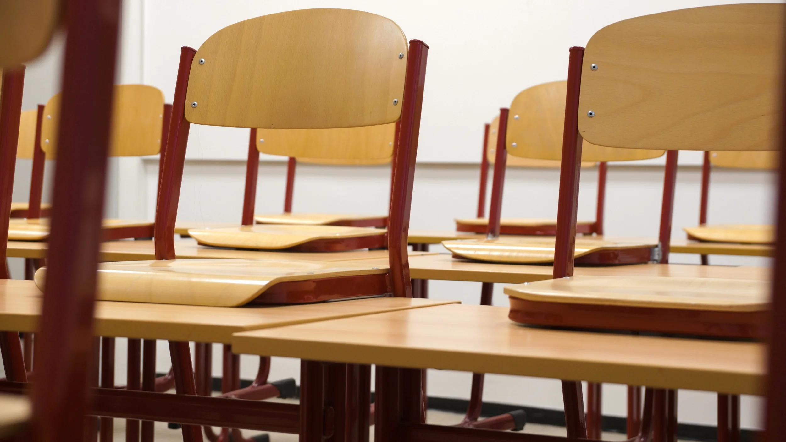 classroom-824120.jpg