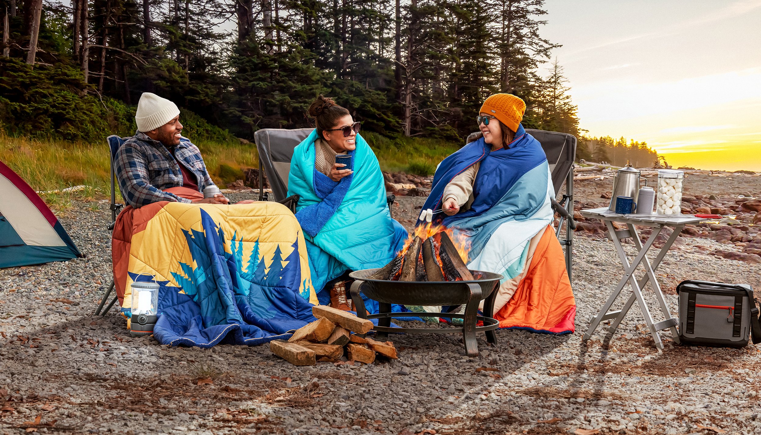 MM_Lifestyle_Camping_Blanket_with_3 Adults-1.jpg