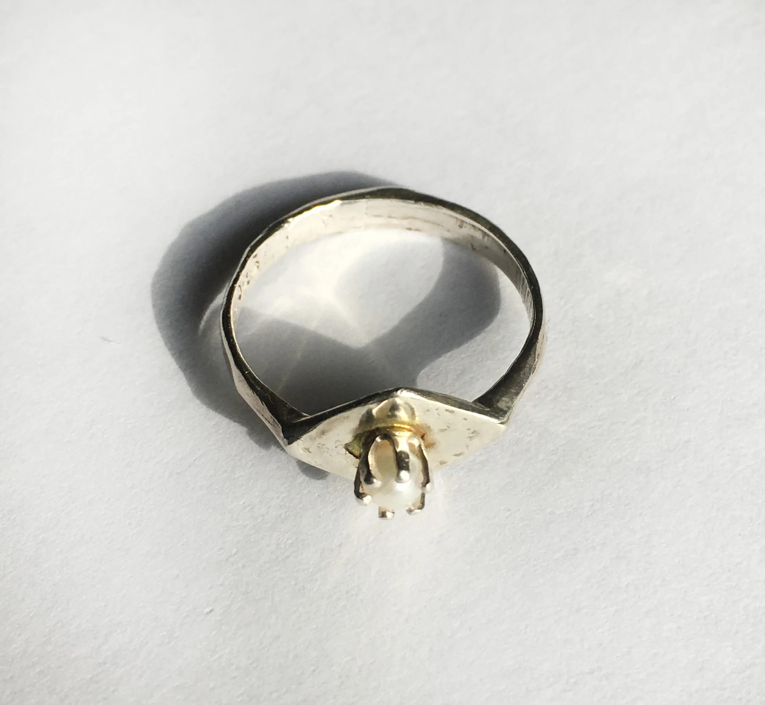 silver.pearl.ring.jpg
