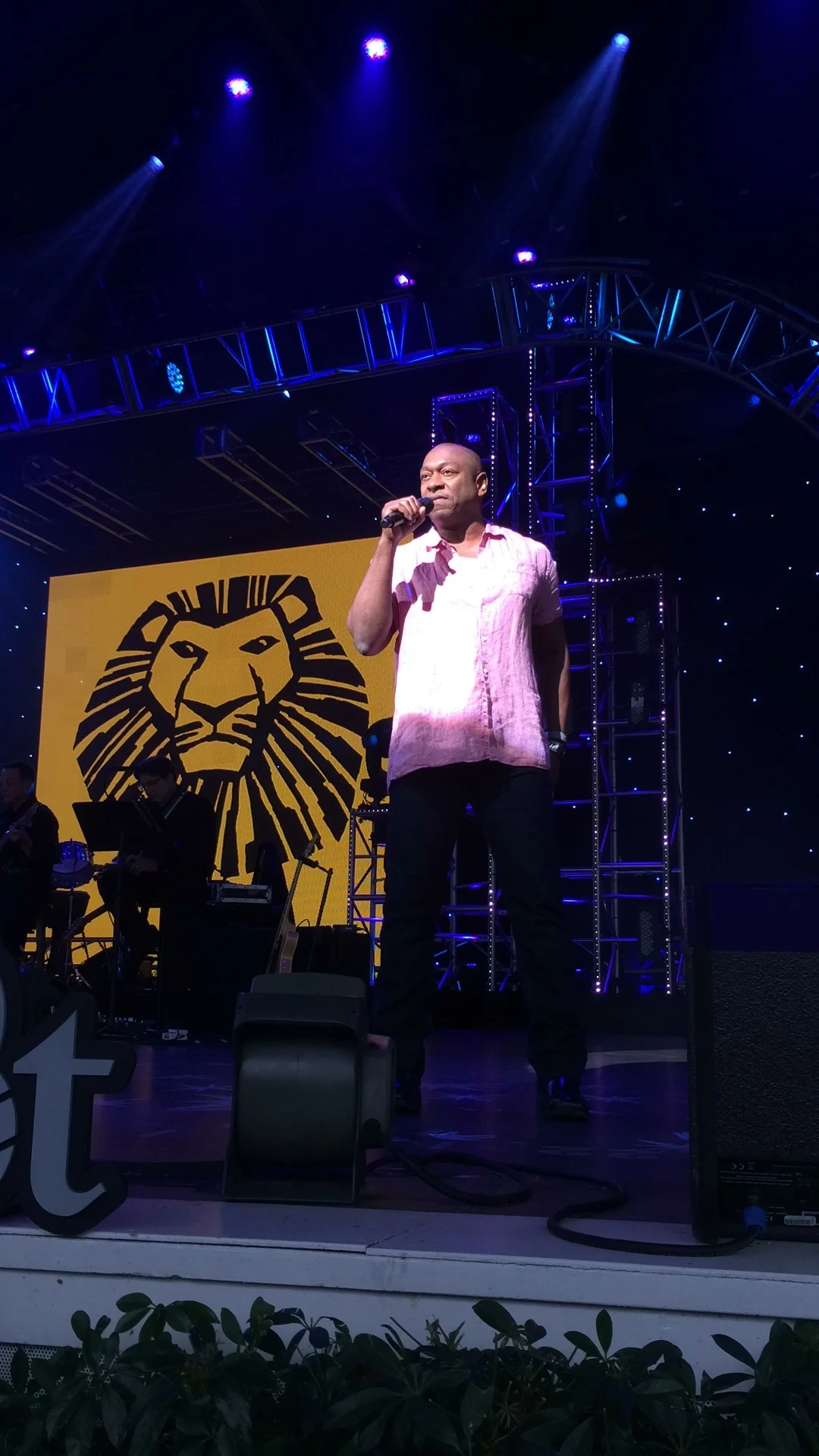 Alton Fitzgerald Brown performing one of his songs as Mufasa in The Lion King