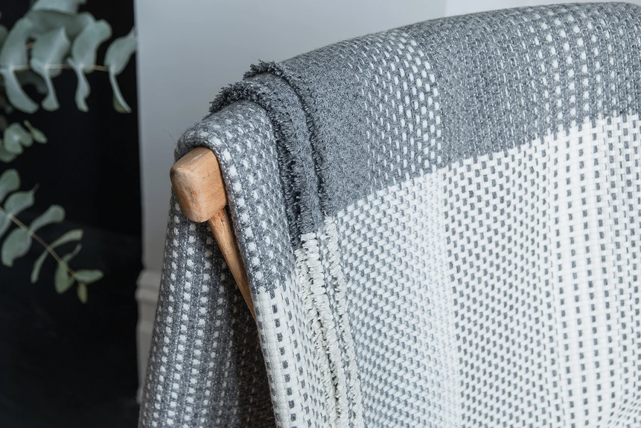 Speckle blanket_grey3.jpg