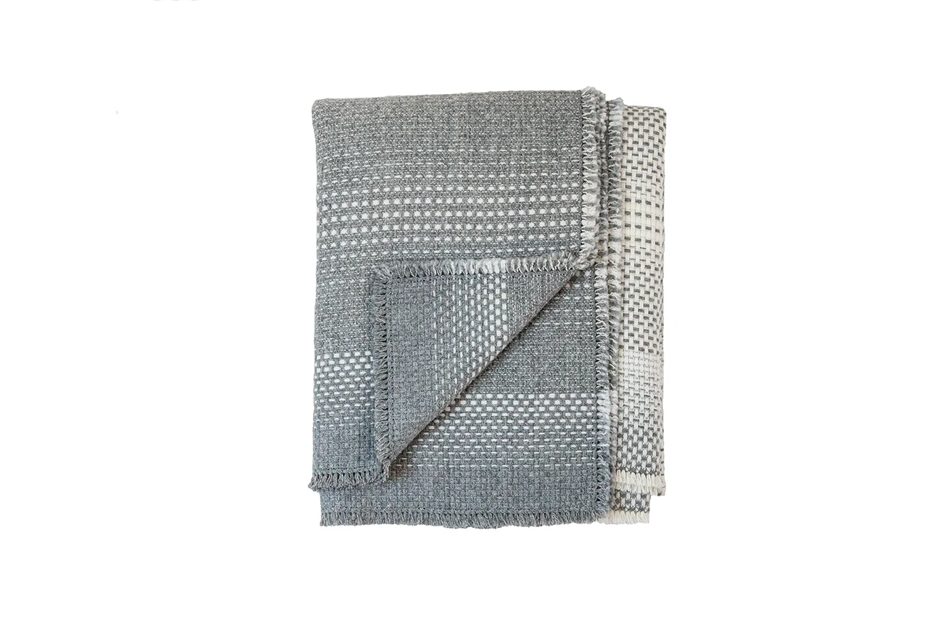 SPECKLE BLANKET_slate grey_cut out_1_72.jpg