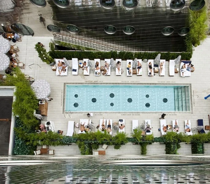 Pool Party, this way!