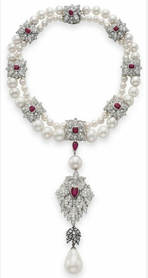  La Peregrina necklace, Cartier, for Elizabeth Taylor, 1972 
