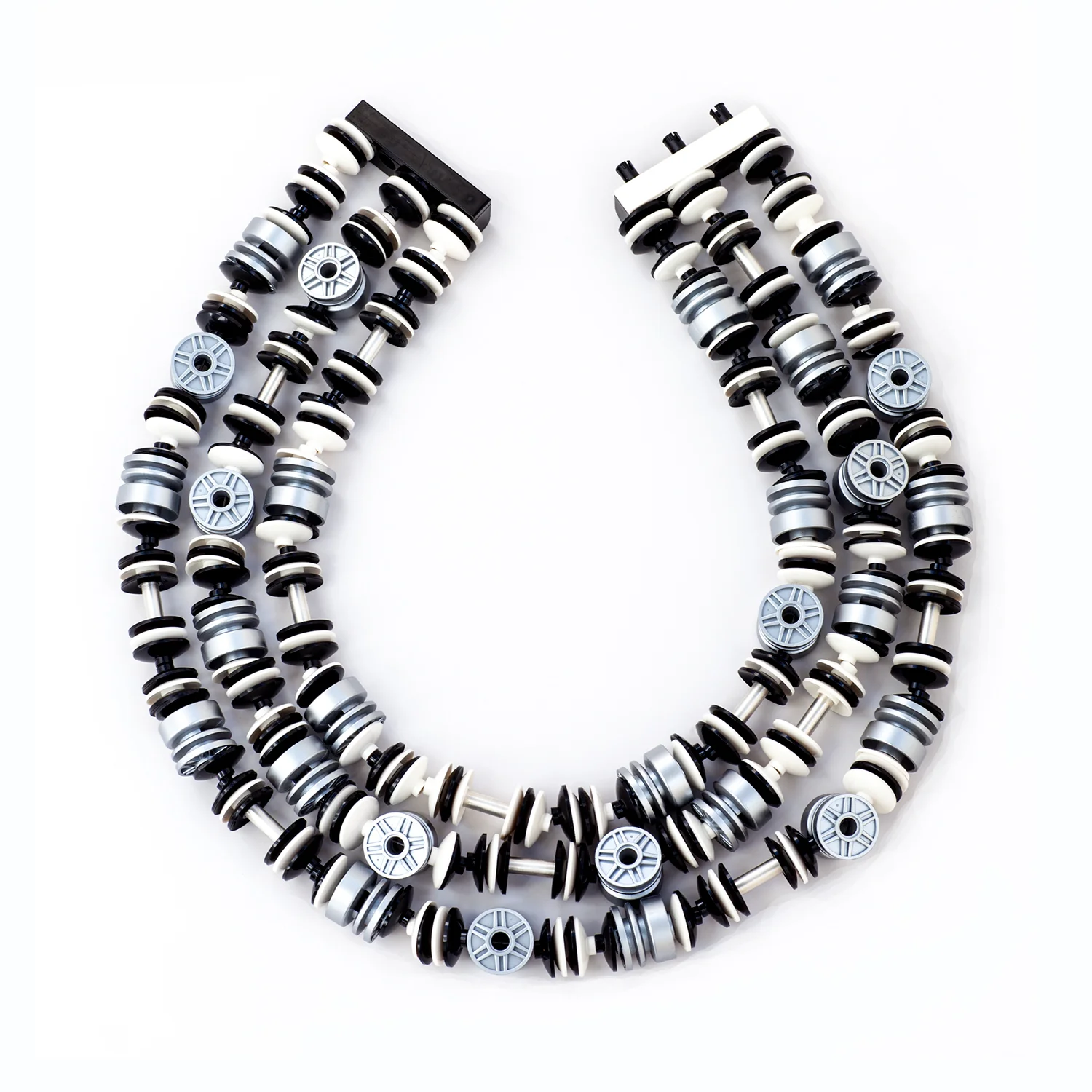 neck_silverHubs_trioW.jpg