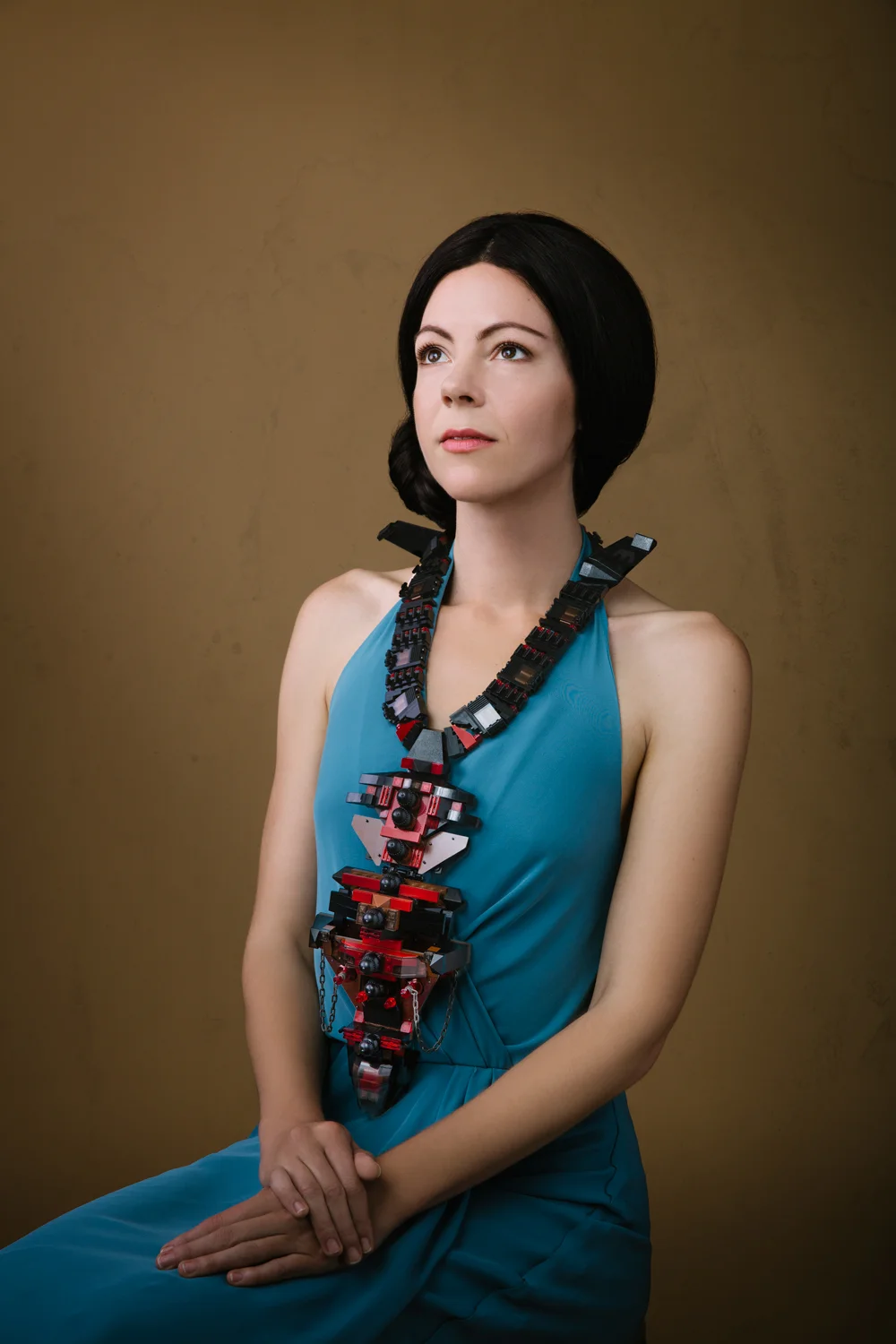 Portrait neckpiece