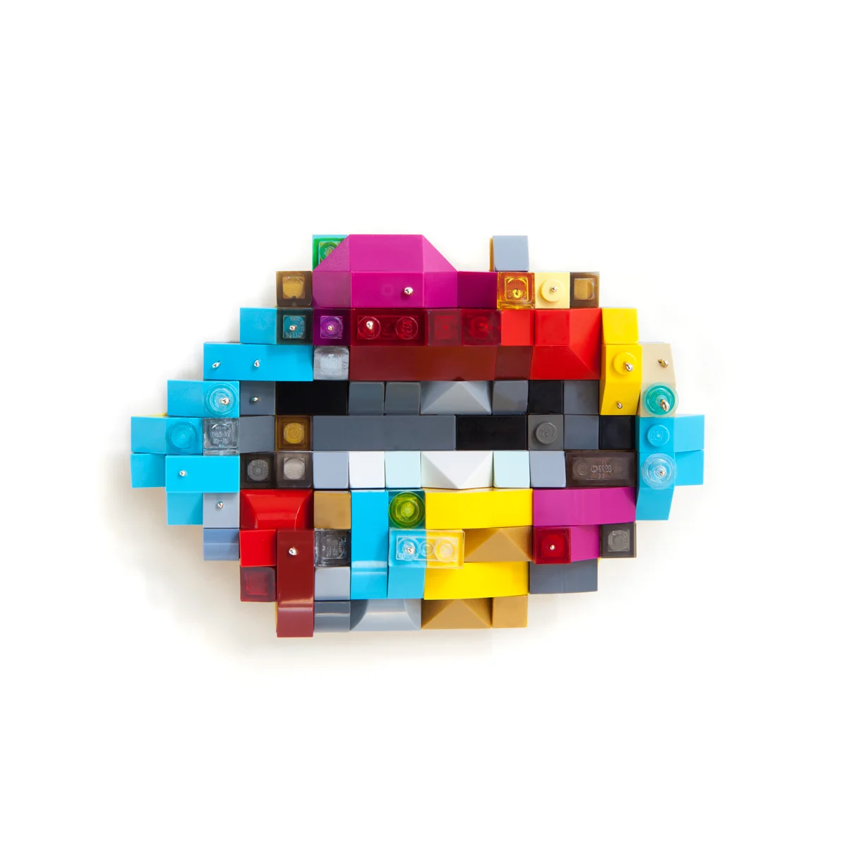 Lip 6: Cautious Lip (brooch)
