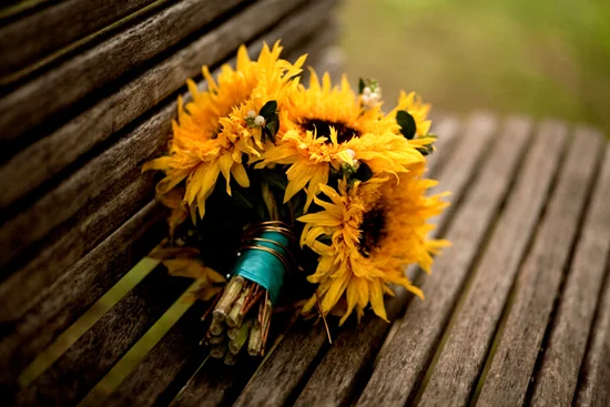 Artsy-vintage-rustic-sunflower-wedding21.jpg