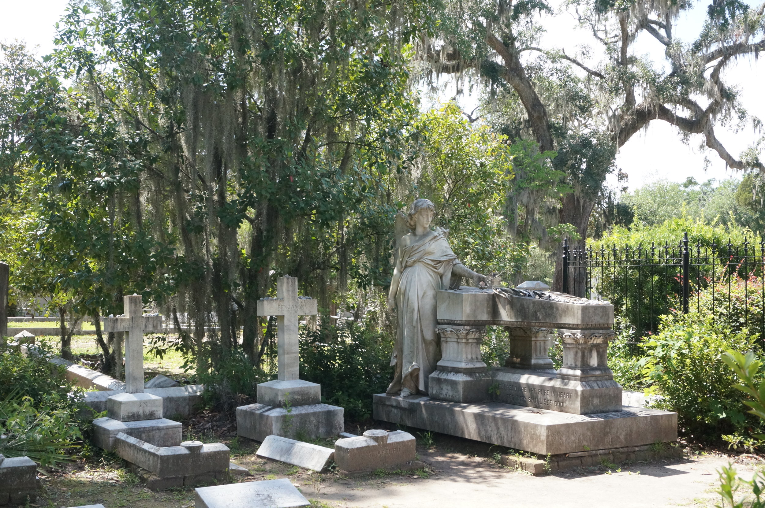 Bonaventure cemetery