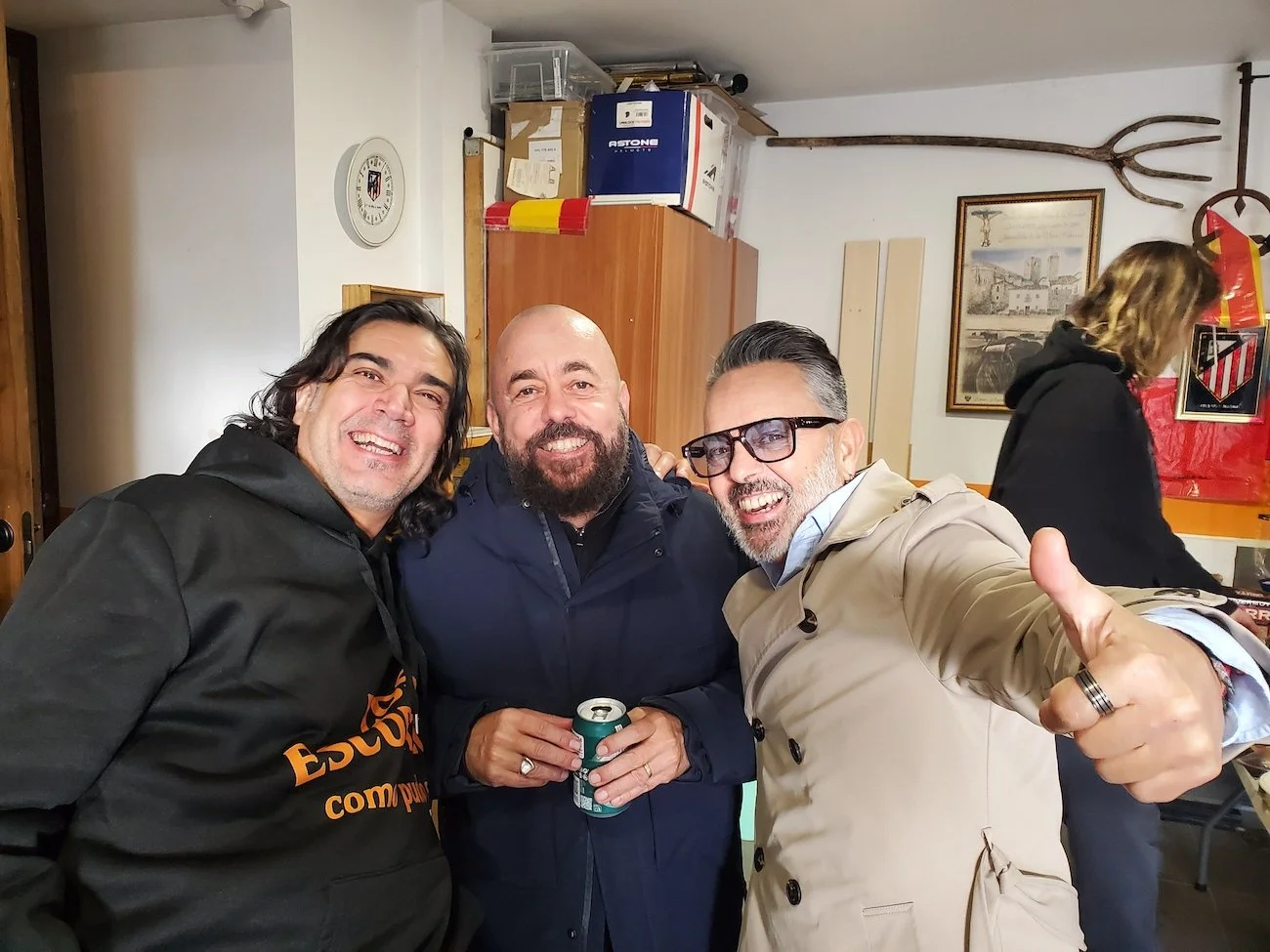Alberto, ?, Leo.jpg