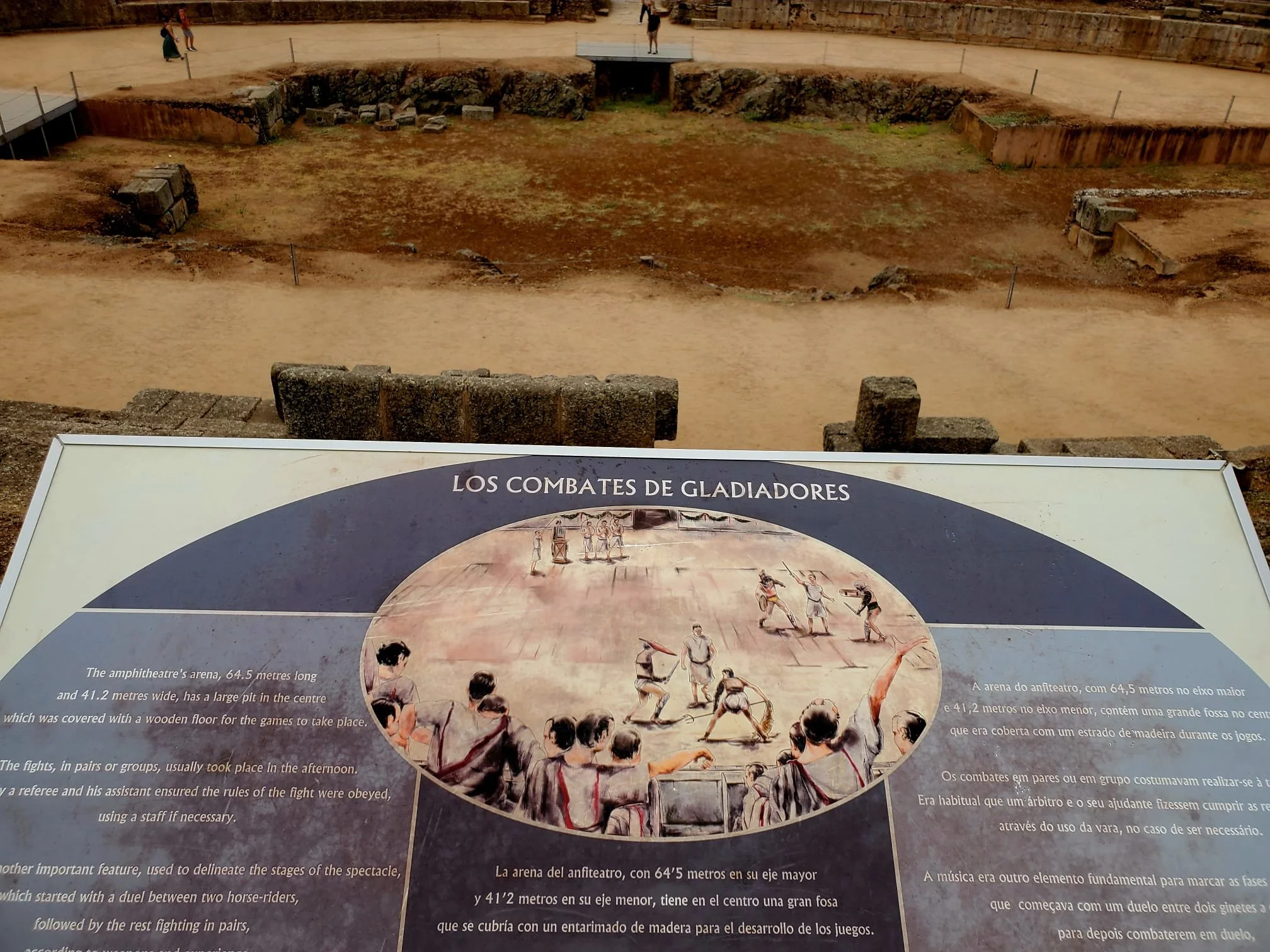 Amphitheatre6.jpeg