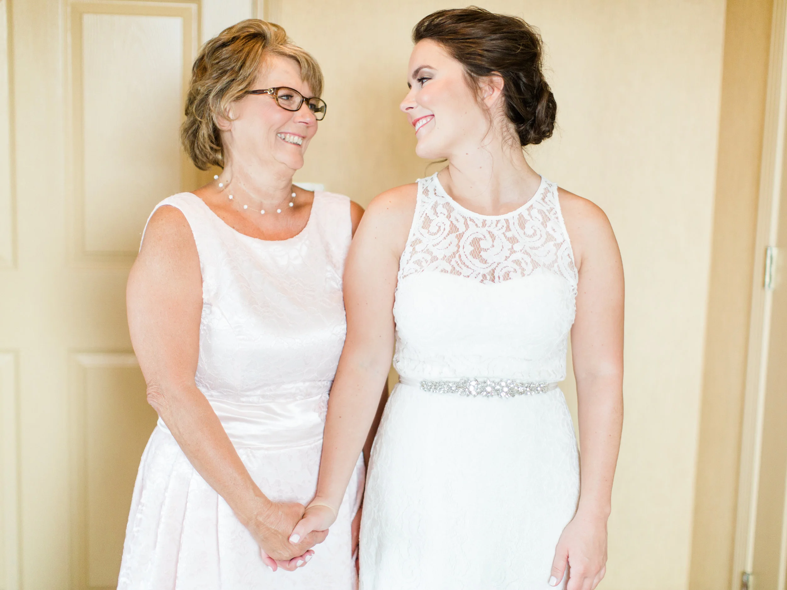 Zoller+Wedding+Getting+Ready-24.jpg