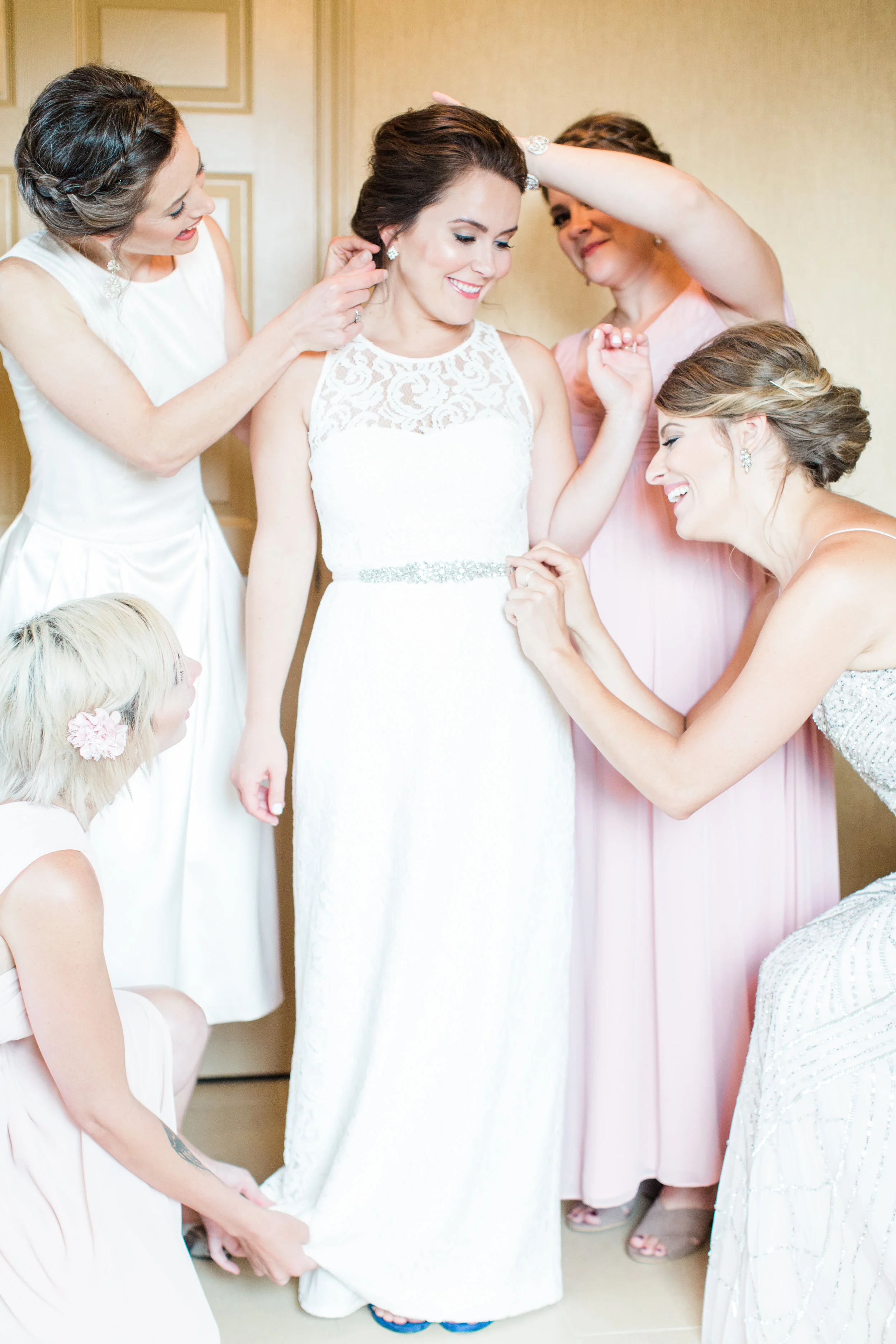 Zoller+Wedding+Getting+Ready-46.jpg