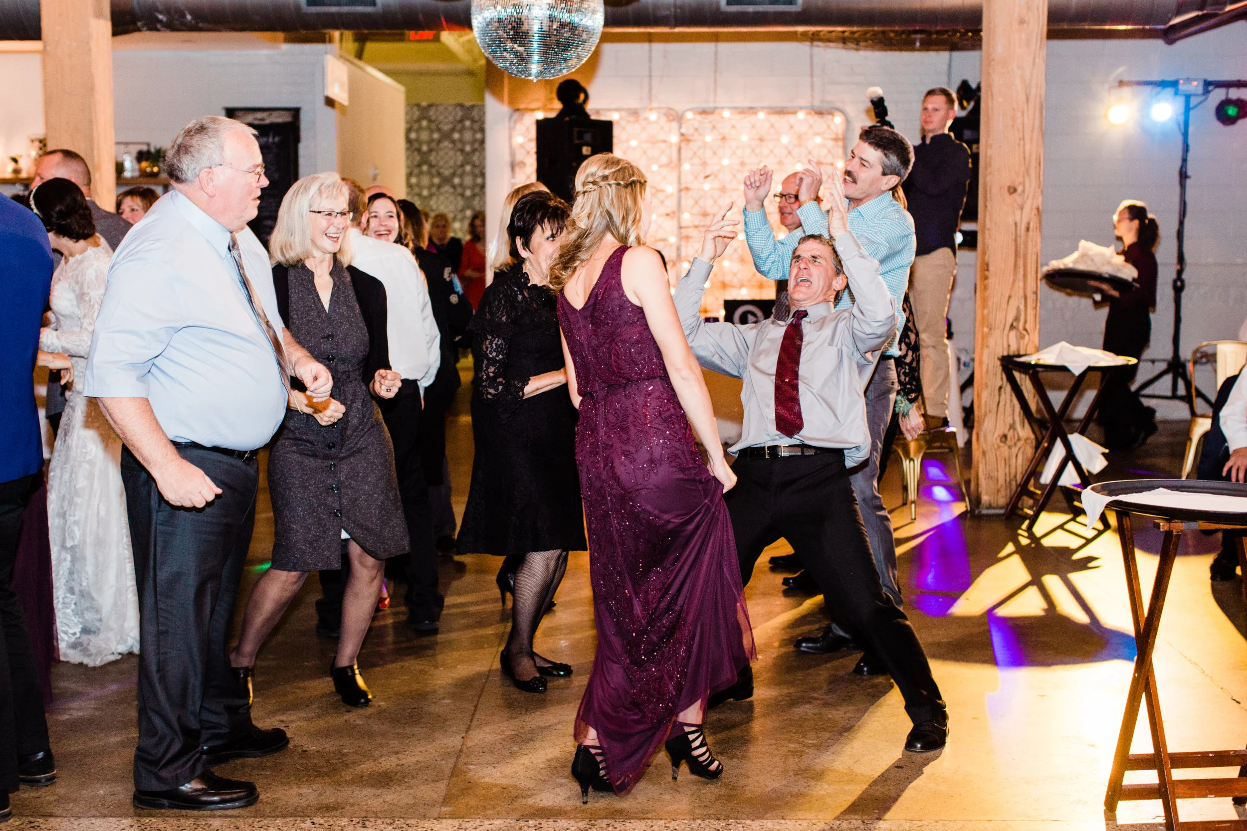 Vogelzang+Wedding+Reception+Dancing2-24.jpg