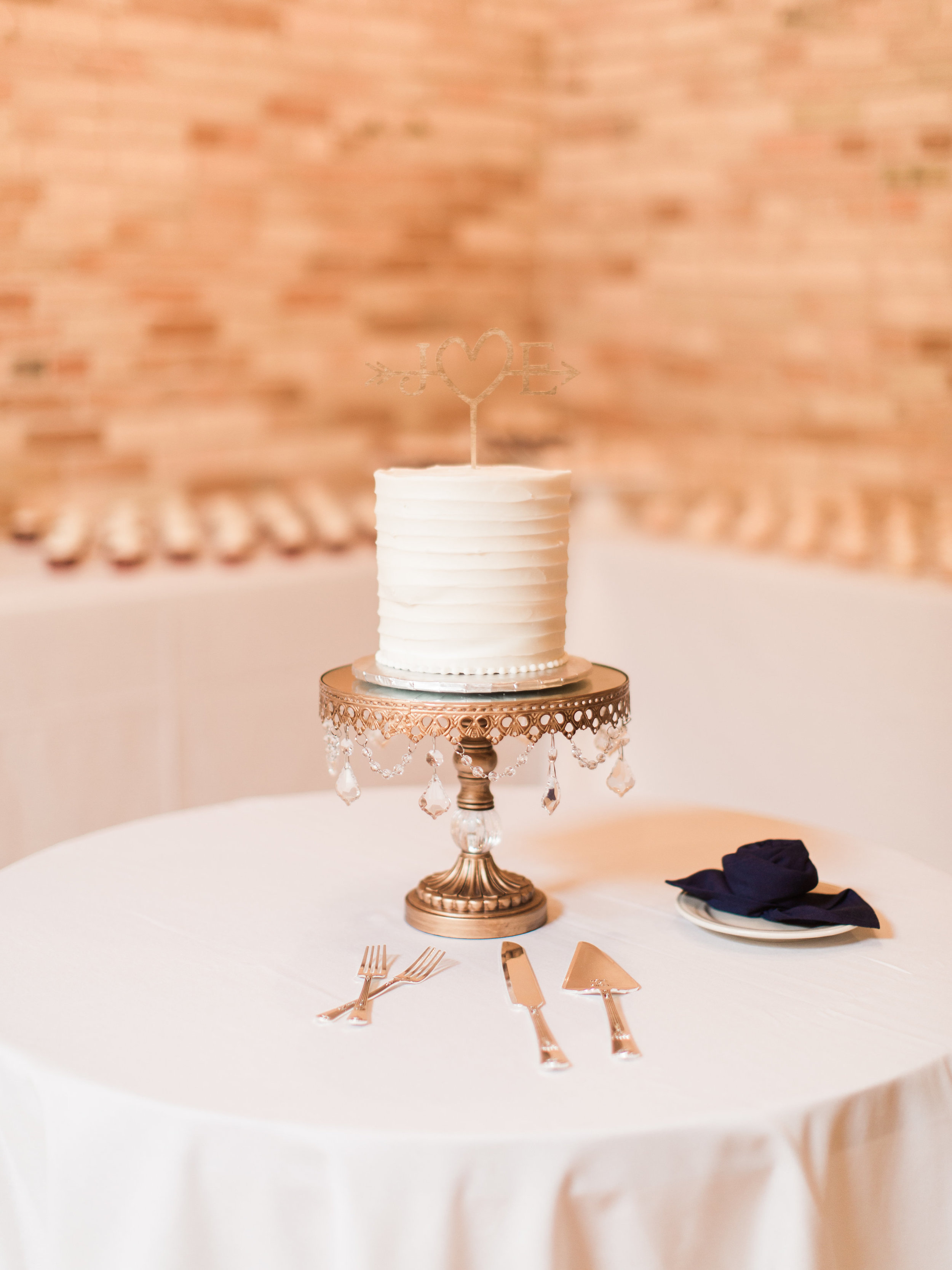 Oldewurtel+Wedding+CakeCutting-1.jpg