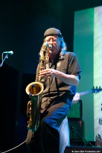 john_roy-110805-sun-jones-09.jpg