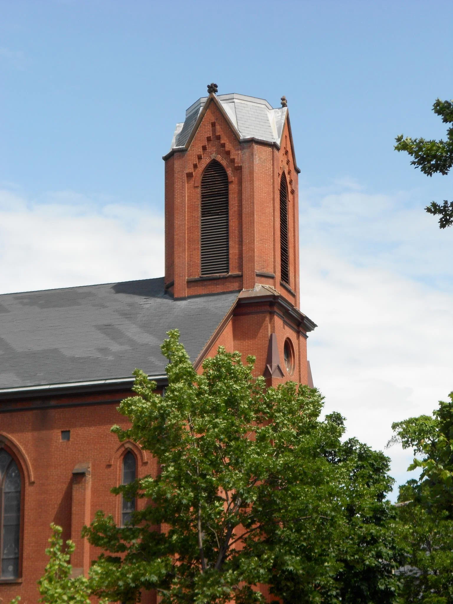  Just blocks from the US Capitol, President Grant laid the cornerstone of the church in 1869. 