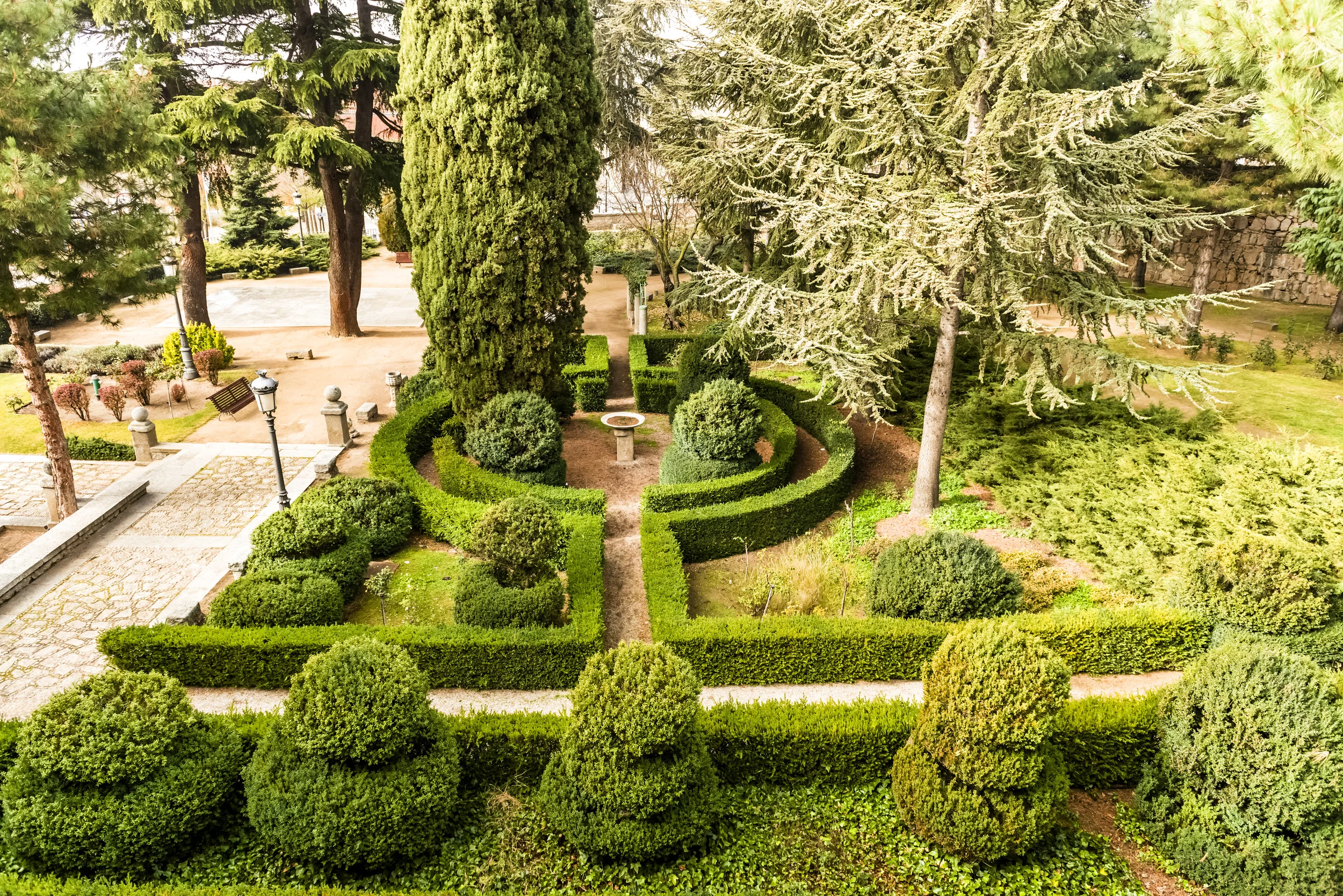 G102: Garden within a 16th-century stone palace inside the 12th-century Walls of Ávila, Spain
