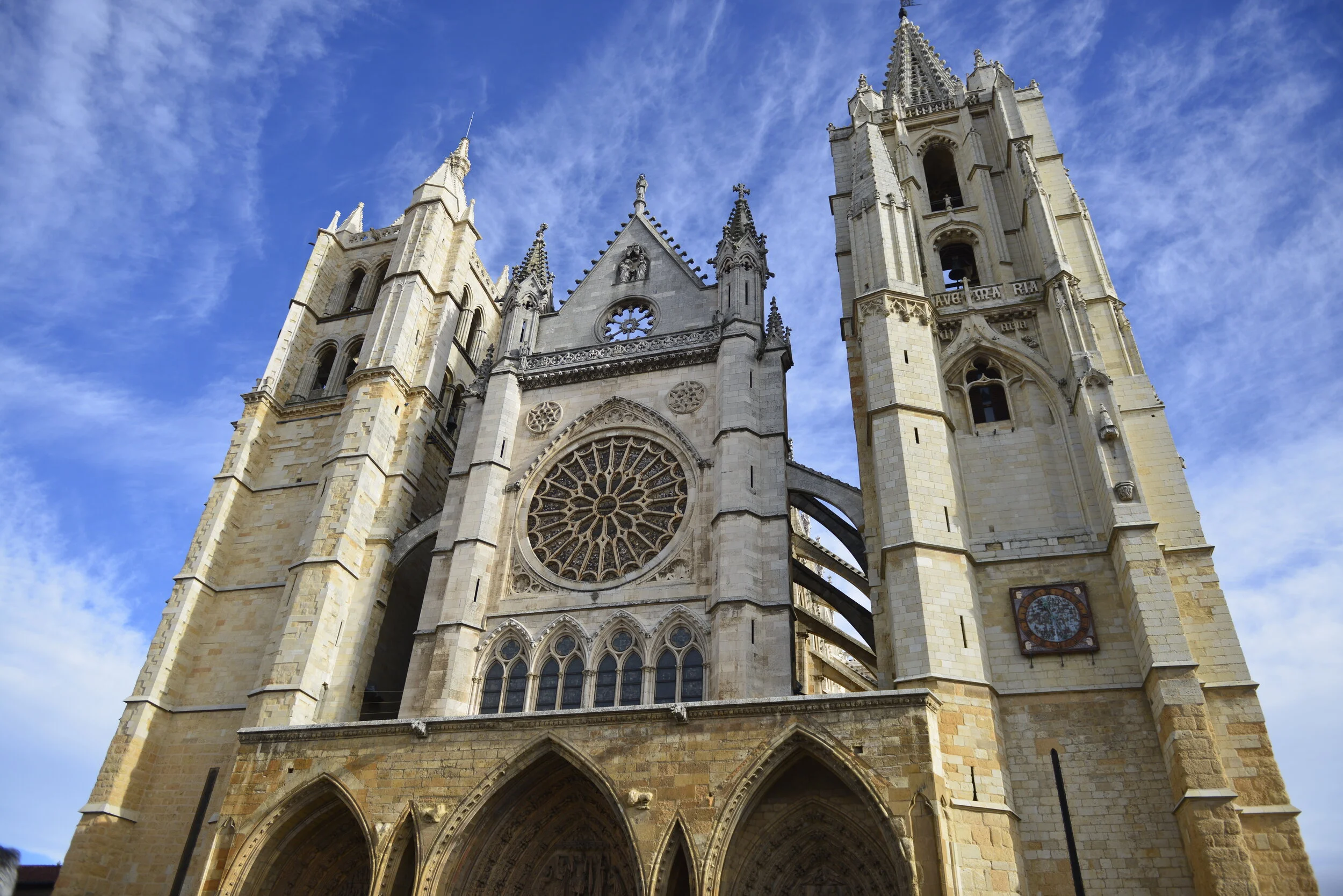 M102: Santa María de León cathedral, Leon, Spain