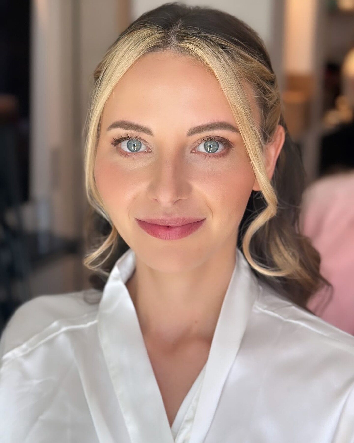 Natural glam for the lovely Madison on her wedding day. 

Using Lanc&ocirc;me Tient Idol Ultra Wear Foundation for that flawless but lightweight coverage for the skin. Lips @charlottetilbury Pillow Talk. 

Venue @therayhotel 
Planner @ramoseventsfl 
