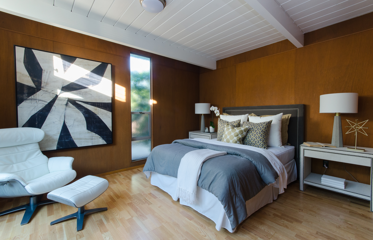 Midcentury-Real-Estate-Photography-Bedroom.png