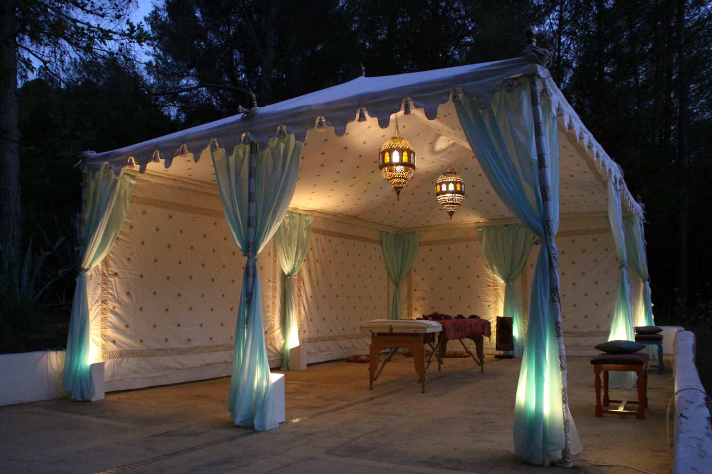 Uplights - Creating the Perfect Ambiance