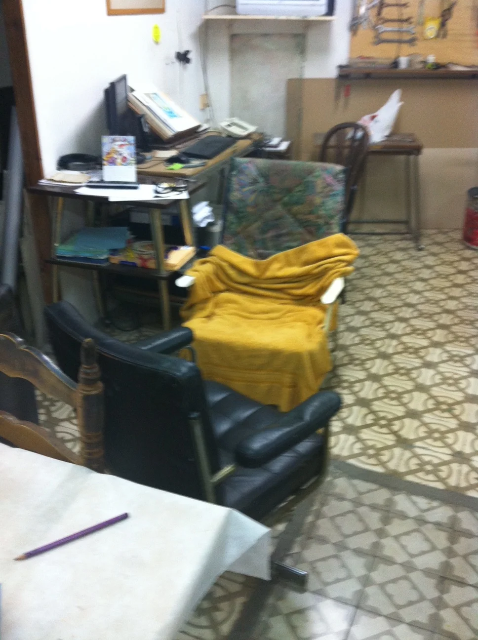  Denne stolen har jeg sovet i, tatt små pauser i arbeidet:-) 