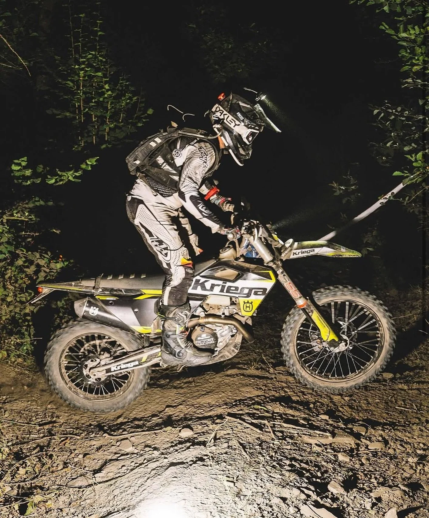 One year ago @eddie_meek collapsed and needed emergency open heart surgery. Last week he completed a solo 24-hour enduro race. What a guy!
Eddie epitomises the phrase &lsquo;Never give up&rsquo;
.
.
#kriega #ridekriega