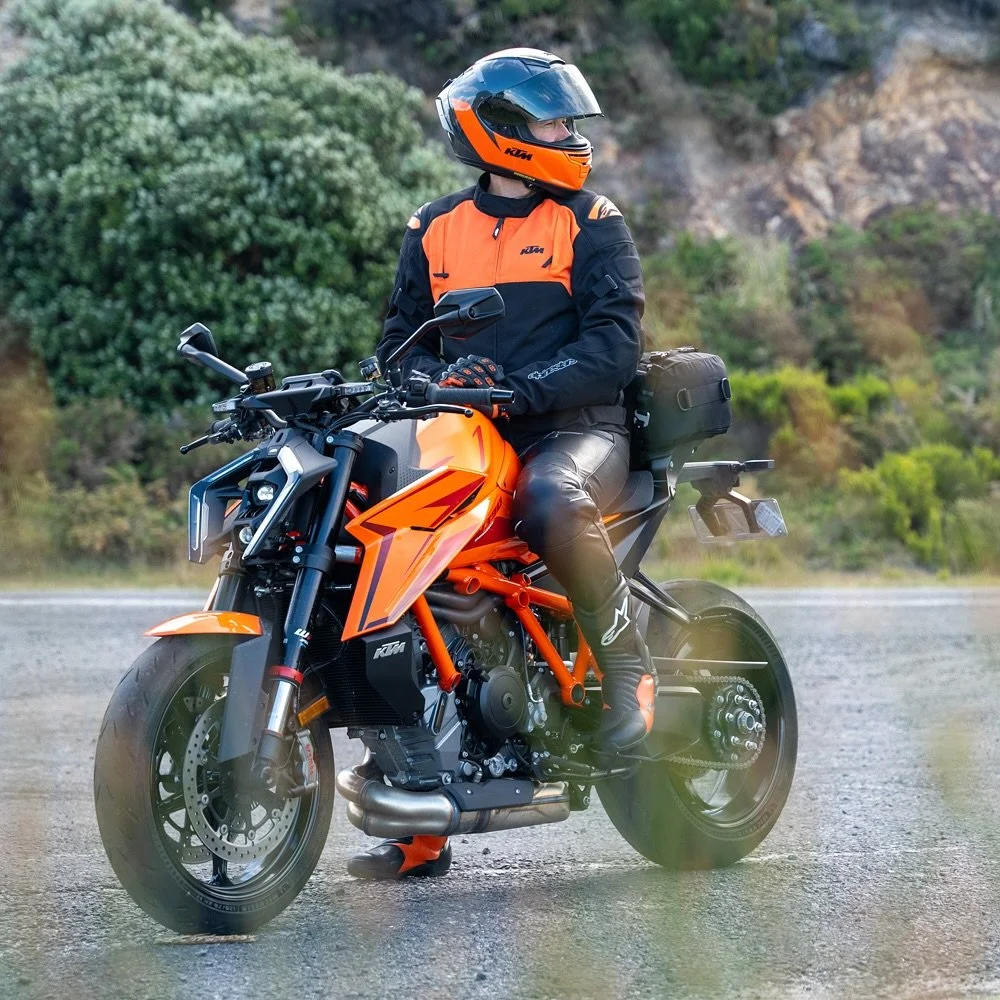 The U in US-Drypacks is for universal. The packs fit just about every two-wheeler out there, offering rugged, waterproof and modular luggage options. Fit from 5 to 40L, then connect additional packs for more capacity when you need it.

#kriega #ridek