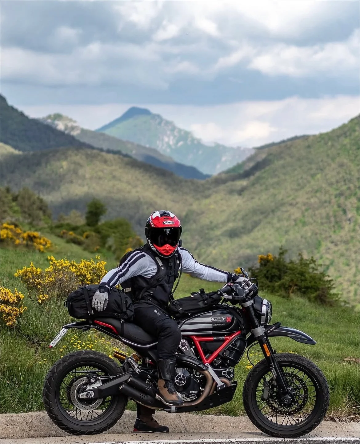 Thanks to all Kriega owners who tag us in their photos. Here&rsquo;s a round-up of some of our recent favourites.
Keep tagging us! And if you have questions about the luggage in the post, leave a comment

1 @buxi_moto US Drypacks
2 @crasserole T9 bac