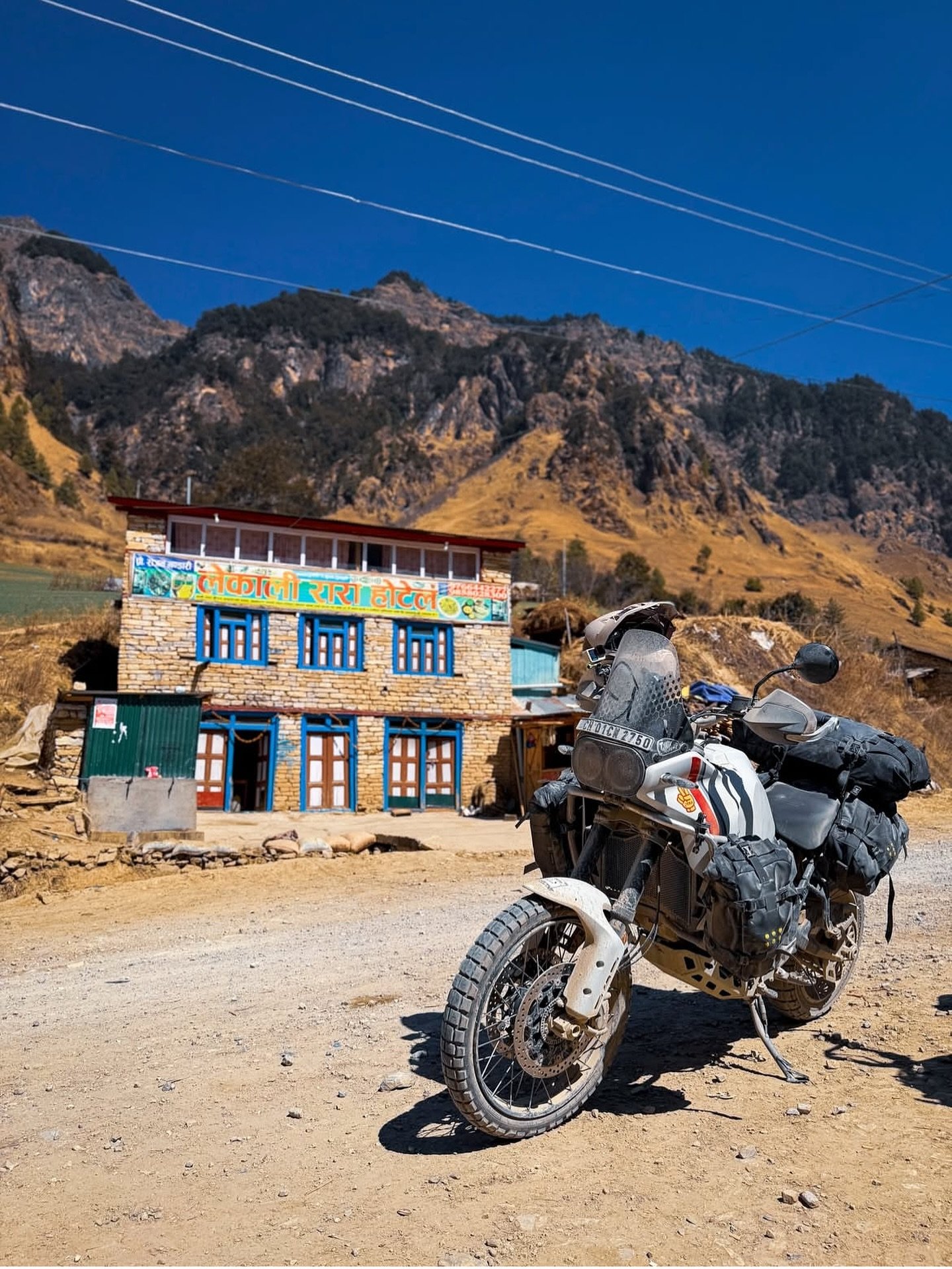 Desert-X with a full Kriega OS system exploring Nepal. Wish we were there&hellip;
📷 @virnakai 
.
.
#kriega #ridekriega #adventurebike #advrider #ducatidesertx #ducatiadventure