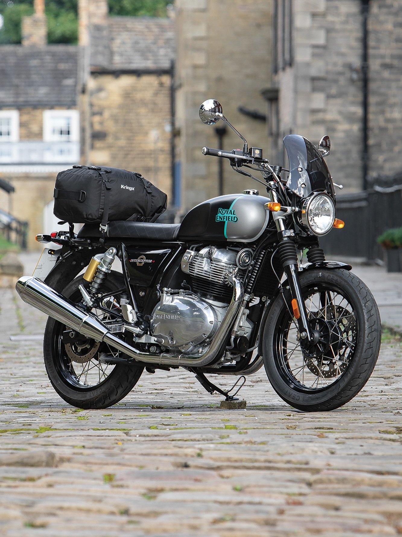 The US-Drypack range is designed to fit just about every type of two-wheeler. Shown above is the 30-litre US-30.
&bull; 100% waterproof main compartment 
&bull; Mount to seats or many types of rack
&bull; Modular - add extra packs when you need them

