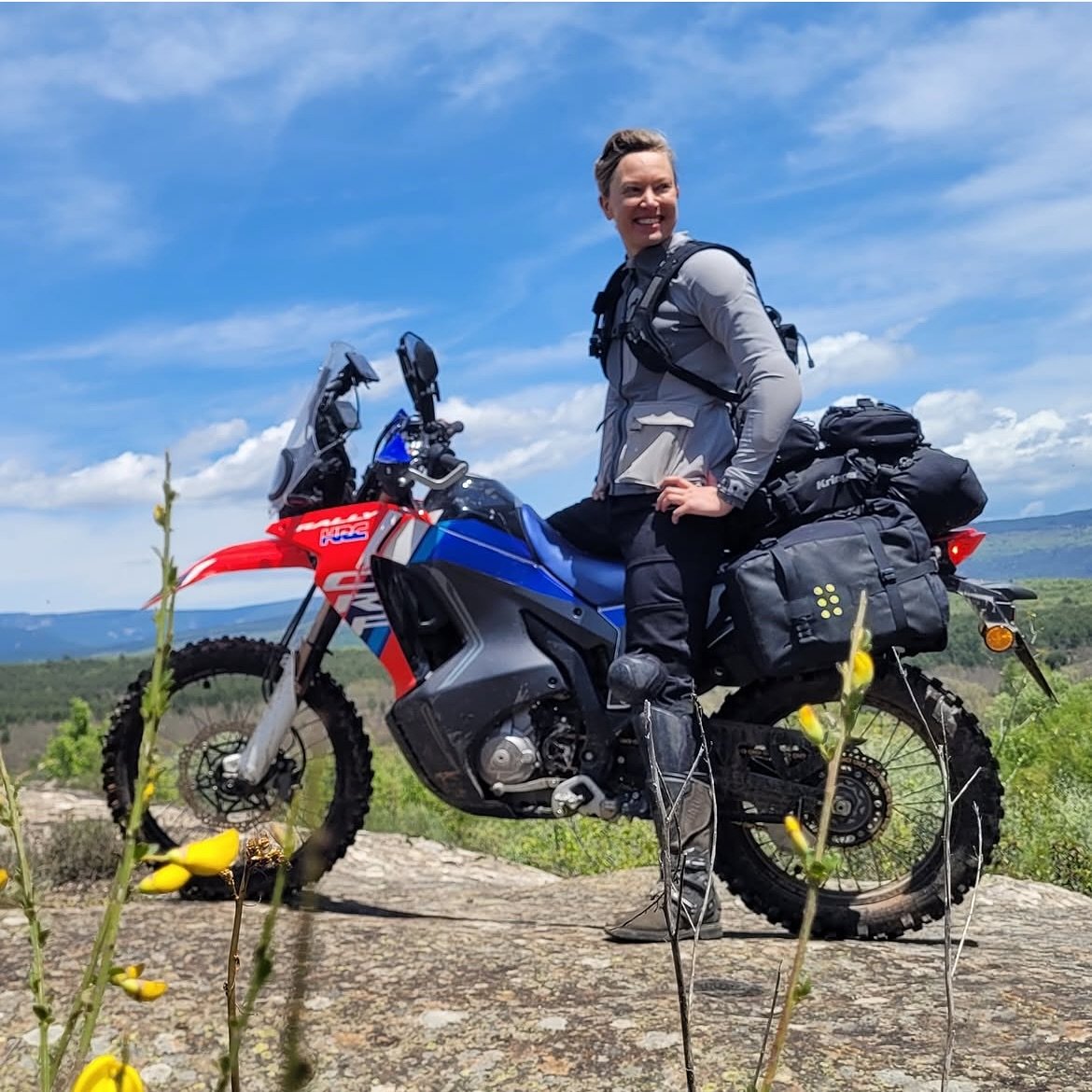 @laramoto_ &amp; her Honda CRF300 are packed up for a week&rsquo;s wild camping in Spain. 
OS-Base Rackless harness + OS-18 Adventure Packs + OS-Bottle + some US-Drypacks and maybe a Trail18 and&hellip; she&rsquo;s prepared for just about anything.
.
